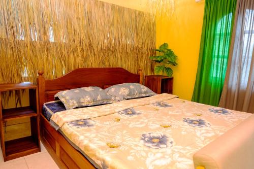 King Room image 4