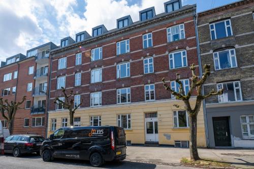 Cozy & Bright Flat in Peaceful Area Cozy & Bright Flat in Peaceful Area