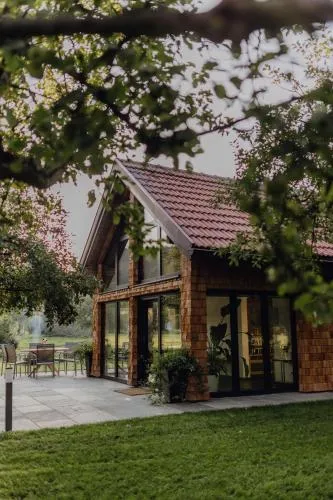 Chalet im Obstgarten in Lengau, Österreich
