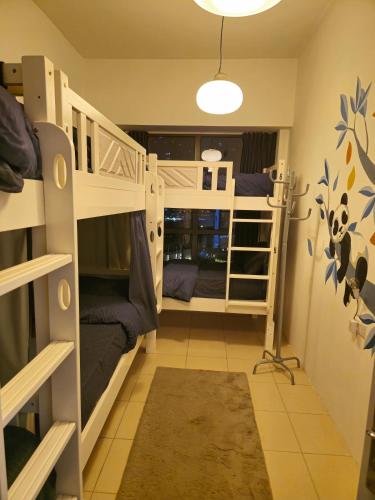 Urban Panda Hostel JBR Dubai - image 11