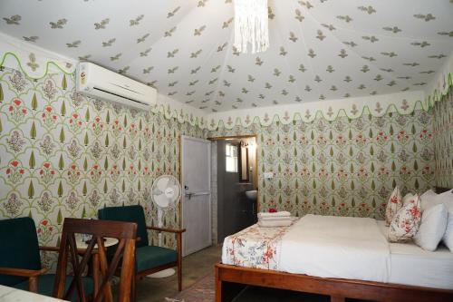 Swiss Deluxe Tent image 10