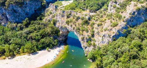 Mobile home 6 places camping 5 Vacances Gorges de lArdeche