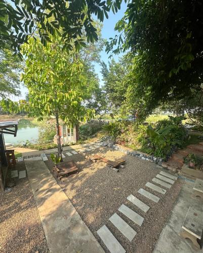 Garden, 385 Lake in Pichit