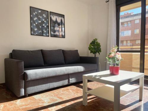 Apartamentos El Pilar Suites 3000