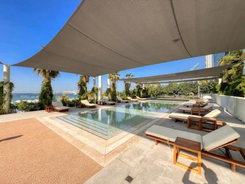 La Vie Beach front JBR apartment by Happy Season - image 9