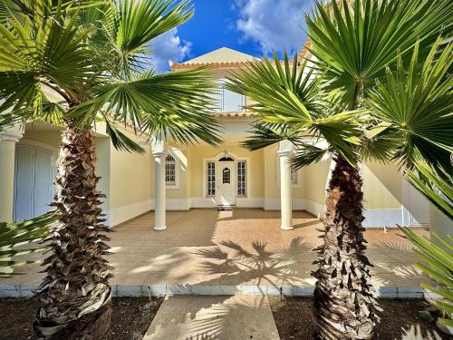 ทัศนียภาพภายนอกโรงแรม, QUARTEIRA PREMIUM VILLA WITH POOL by HOMING in เปเรราส