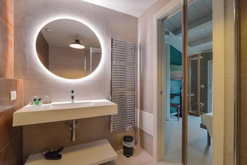 CABANON studios Room Type - Deluxe Double Room with Balcony