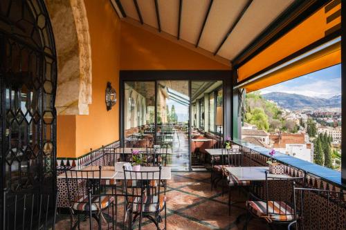 Pub/Lounge, Alhambra Palace Hotel near Bellas Művészeti Múzeum