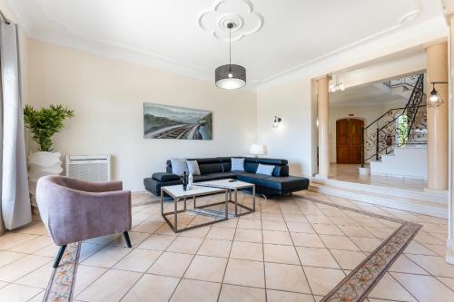 Shared lounge/TV area, Quinta das Laranjeiras in Boliqueime