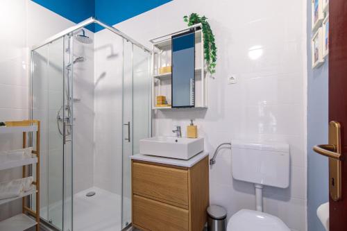 One-Bedroom Apartment image 10