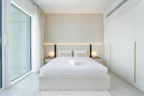 Ahlan HH - Luxurious 1BR Suite at La Vie - Free Private Beach Access, Дубай (фото 10)