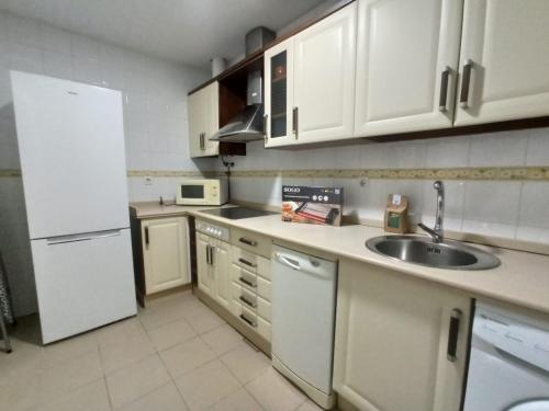 Edificio Cardenio by SIT ISLA CANELA