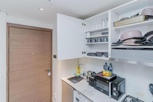 Elegant Studio Stay I Pool, Gym & Parking, Dubaï (photo 8)