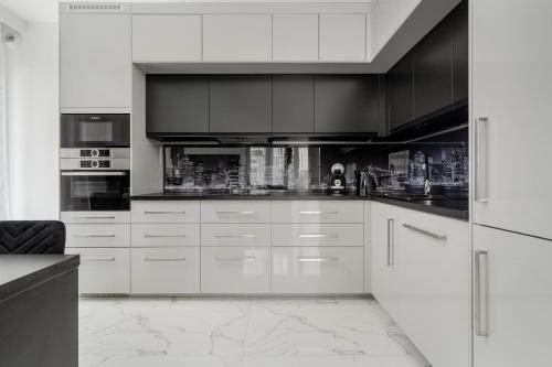 Luksusowy Apartament z 3 Sypialniami, Klimatyzacją, Parkingiem i Biurkiem we Wrocławiu by Renters Prestige, Breslau (Foto 4)