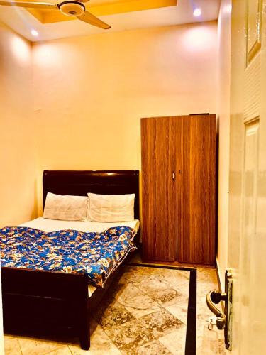 Swiss Cottage Hotel – Islamabad, OH