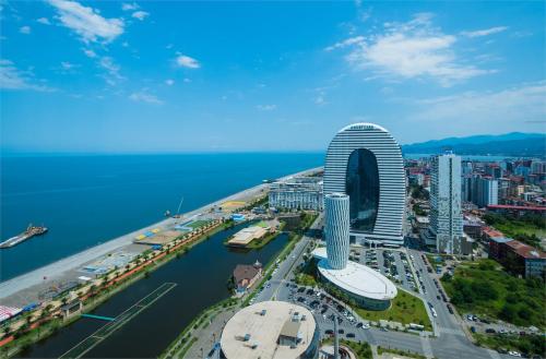 Orbi City Sea View Aparthotel - Apartment - Batumi