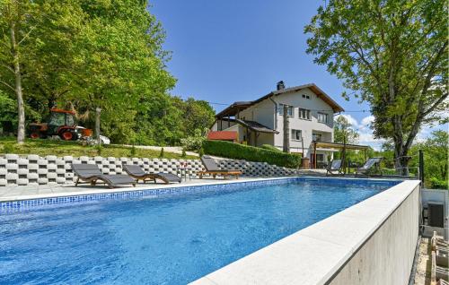 Cozy Home In Kumrovec With Kitchen