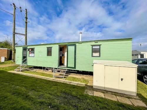 8 Berth Caravan With Free Wifi At Heacham Holiday Park In Norfolk Ref 21008e