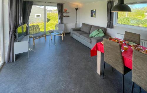  Nice Home In Lauwersoog With Kitchen in Lauwersoog