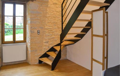 2 Bedroom Cozy Home In Saint-projet-saillagol