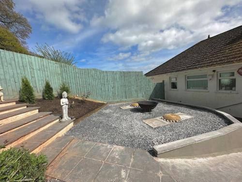 Detached Bungalow Private Hot Tub With Log Burner