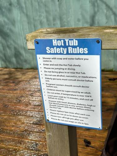 Detached Bungalow Private Hot Tub With Log Burner Detached Bungalow Private Hot Tub With Log Burner