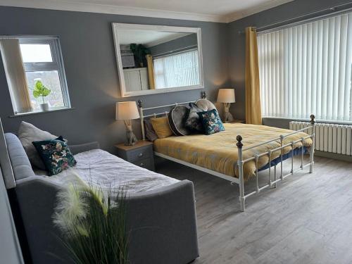 Detached Bungalow Private Hot Tub With Log Burner Detached Bungalow Private Hot Tub With Log Burner