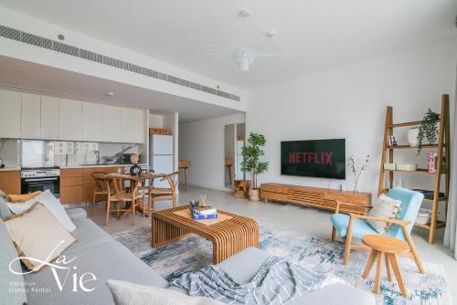 La Vie Beach front JBR apartment by Happy Season - image 10