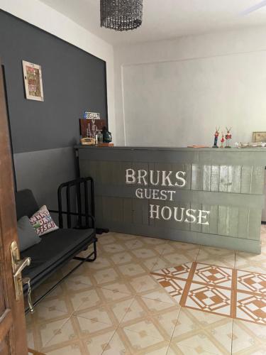 Bruks Guest House