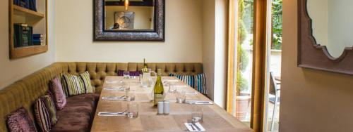 Étterem, The Old Bridge Inn, Holmfirth, West Yorkshire - The Coaching Inn Group in Holmfirth