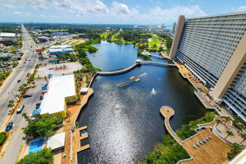 Lake Town Wharf in Panama City (FL)