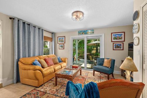 Casa DeSoto - Luxury Downtown Oasis - image 3