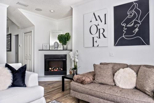 Private Romantic Retreat Mins DWTN Beach - image 7