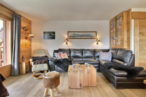 Cretes 15, Chimney And Terrace in ช็องเปรี