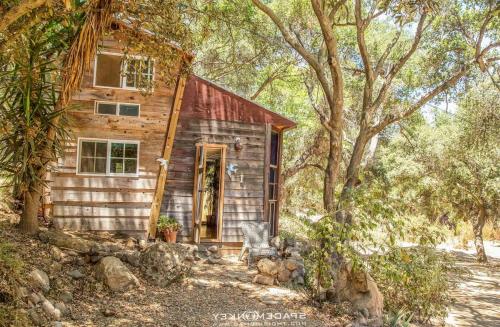 Topanga Wonderland Cottage with private Creeks and Trails - Chalet - Topanga