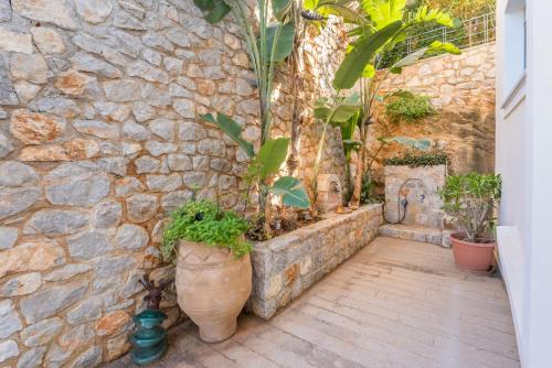 Dārzs, Spacious Villa by the sea in Pefkali (Korinthia)
