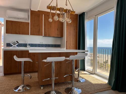 Estepona - Primera linea de playa y solarium Jo3 in ปลายา เดล ซอล บียากานา