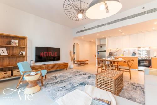 La Vie Beach front JBR apartment by Happy Season - image 13