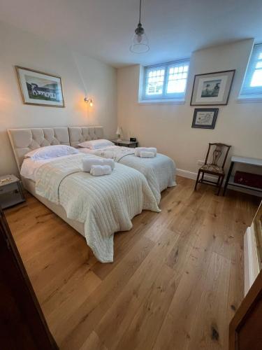 Hafan Hedd – a peaceful retreat in the heart of Aberaeron, sleeps up to 6, dog friendly