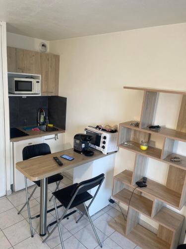 Studio avec place de parking à la timone, Marsella (foto 3)
