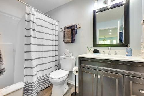 Southport Resort Condo with BalconyPool and Beach Access - image 6