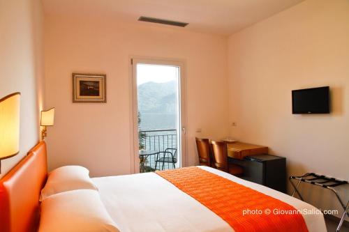Two Connecting Double Rooms