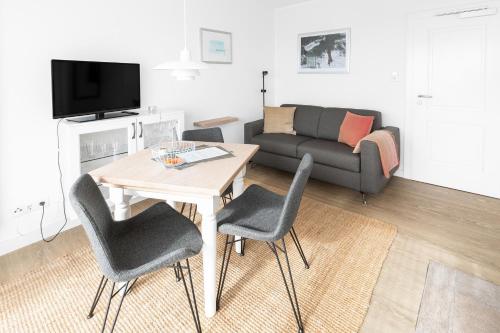 Backbord in Юйст