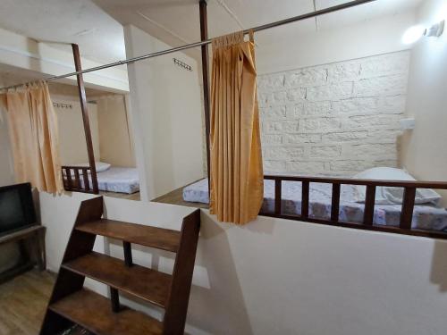 1 twin bed
