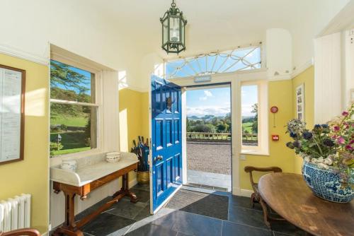 Вхід, Carphin House near St Andrews - Sleeps 18 in Fife