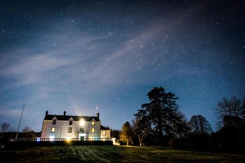 Зовнішній вигляд готелю, Carphin House near St Andrews - Sleeps 18 in Fife
