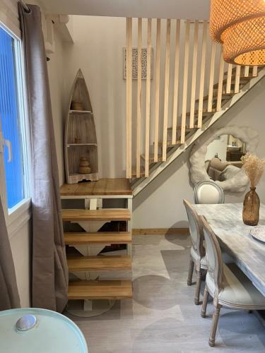 Duplex quatre pieces - une chambre bebe a 5 minutes de la plage in Ventabrun