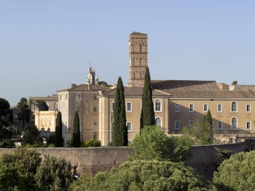 St John Basilica Lovely Tower Apartment - image 7