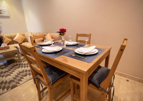 C101- Cosy and stylish apartment with King Size Bed- Belvédère, Casablanca (foto 8)
