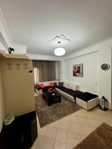 At Your Home Abroad - Apartment in private house, Tirana (Foto 4)